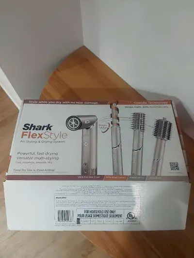 I'm selling a used Shark FlexStyle air styling and drying system that is still in excellent conditio...
