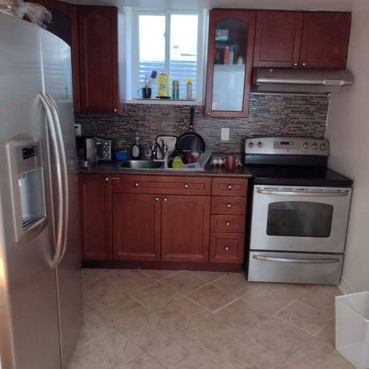 3 Bedroom Apartment for Rent/or Rooms for Rent. Brampton Room Rentals