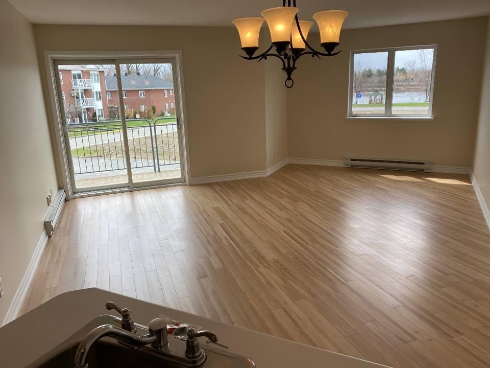 Appartement 3 1/2 et 4 1/2 pour 55 ans et + au Cap-de-la-Madelei 4
