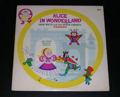 Pochette et disque en excellente condition. Pour voir mes autres 33 tours à vendre sur Kijiji, entre...