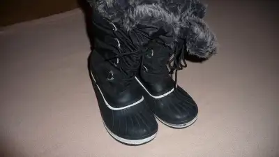 CLEAN WOMEN'S WINTER SHOES, View more