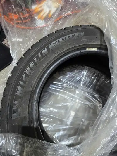 Selling my Michelin x winter tires, only used for one winter, I was using it on my 2014 Toyota Corol...