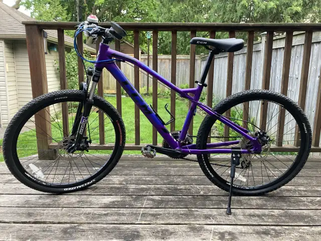 CCM 24 Speed Mountain Bike Ride Me Purple in Mountain in City of Toronto - Image 11