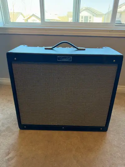 Fender Hot Rod DeVille 212 IV, View more