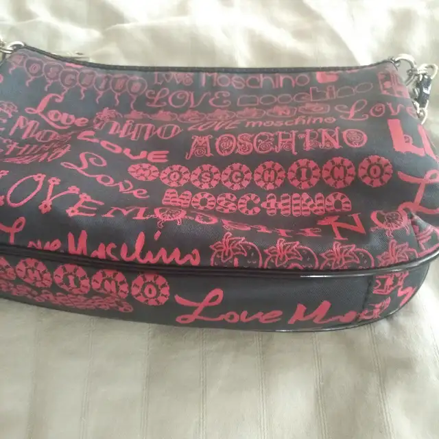 Authentic MOSCHINO Love Bag Sac Purse w Chain in Women's - Bags & Wallets in City of Montréal - Image 3