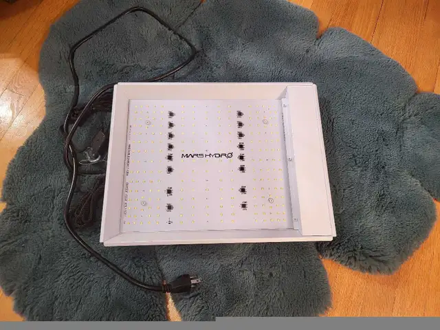 Lampe pour plantes LED Mars Hydro TS-600 avec kit d'attaches in Indoor Lighting & Fans in Thetford Mines - Image 3