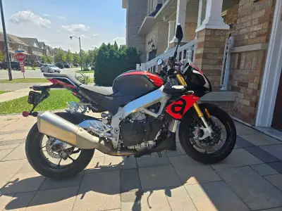 2017 Aprilia Tuono V4 RR Clean, well-maintained example of the legendary naked V4. This bike deliver...