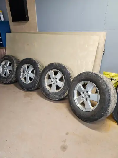 Have 4-235/70r16 Michelin tires on aluminum ford escape rims. Tires are in excellent condition with...