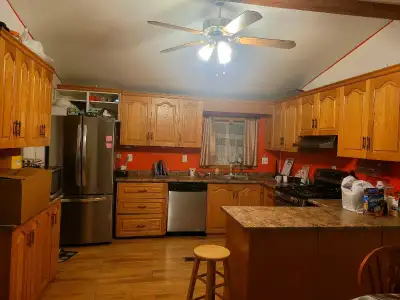 Looking for a Couple/2 boys/2 girls in a 2-sharing room. Furnished room and house with Bed and box a...