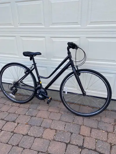 Woman’s Garneau hybrid bike , View more