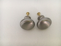 Cabinet knobs - Satin Nickel - 6 in total w/screws
