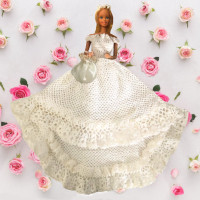 Barbie vintage 85-90 avec une fabuleuse robe de mariée