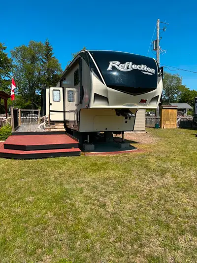 2019 Grand Design Reflection 150 series 337RLS: This 2019 Grand Design Reflection 337RLS is a fifth...