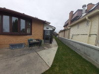 2 Bed Room Stoney Creek with Parking $1800 PM