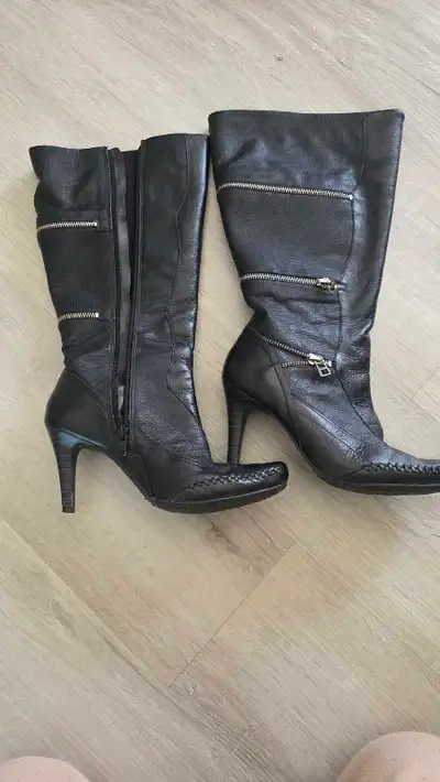 Womans  motorcycle boots., View more
