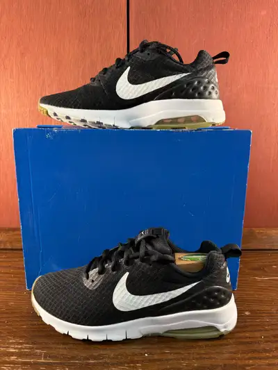 Nike Air Max Motion Low Black White Women’s Running Shoes Sz 9 , View more