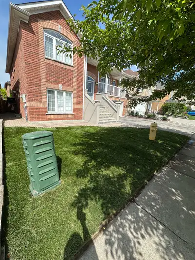 Bangalow (Ground Floor) For Rent in Ajax