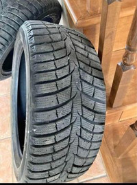4 Snow Tires only used one winter ( no rims)