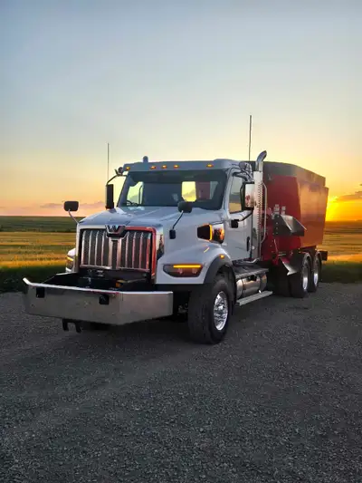 New 49x Western Star 850 Ndeco Twin screw Full Serated package Detroit Automatic Slider deck Rubber...