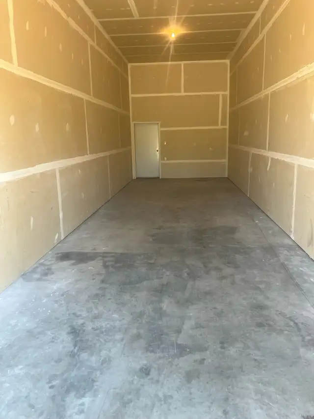 storage bay in Storage & Parking for Rent in Red Deer - Image 3