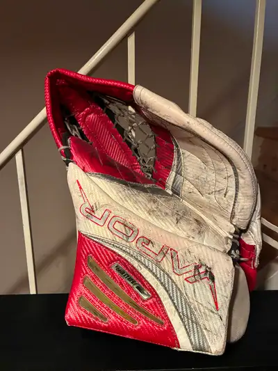 Bauer Vapor goalie glove (senior), View more