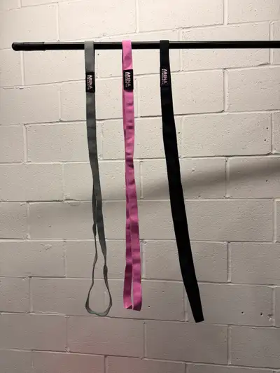 3 x Fabric Body Bands (light, medium & strong), all the same size for comfort. Level up as you get s...