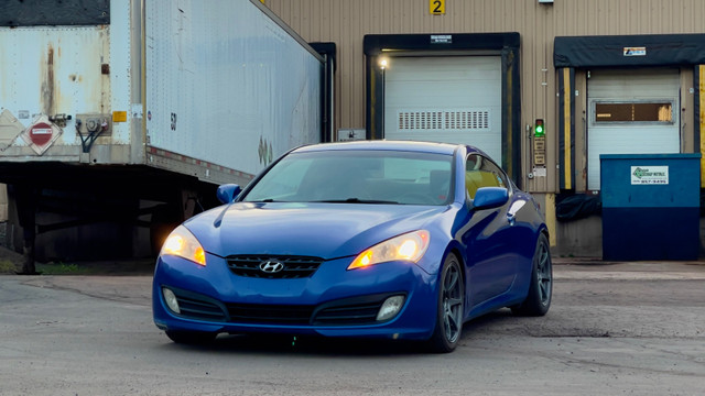 2011 Hyundai Genesis Coupe 2.0t in Cars & Trucks in Moncton - Image 2