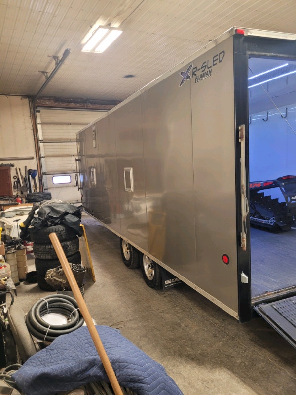 2010 royal xrsled Cargo & Utility Trailers Lethbridge Kijiji