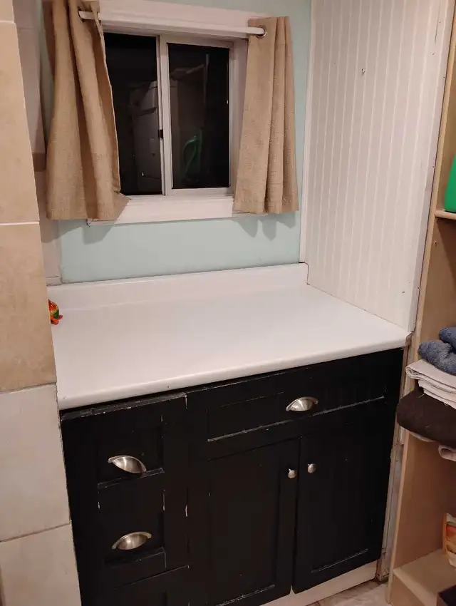 Room for rent  in Room Rentals & Roommates in Kelowna - Image 11