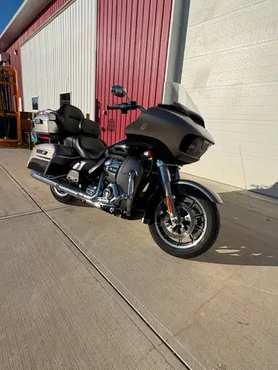 2017 Harley-Davidson Road Glide Ultra, View more