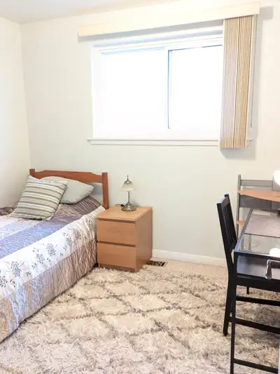 GREAT Private Room for rent Clarkson area Mississauga