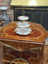 Three tier cake stand Old Country Roes Royal Albert 