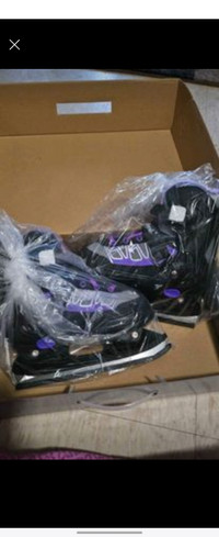 BRAND NEW - Adjustable 11-2 girls skates PURPLE