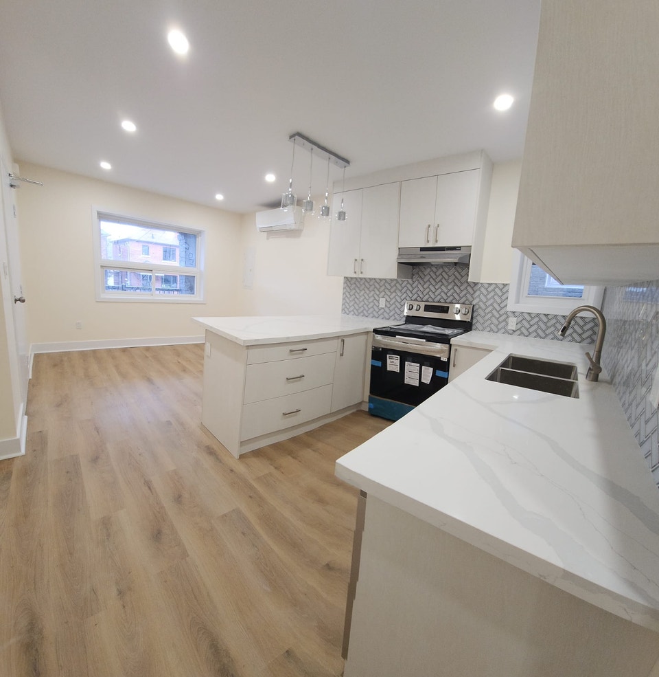 Stunning, Clean, Renovated One Bedroom Apartment 3
