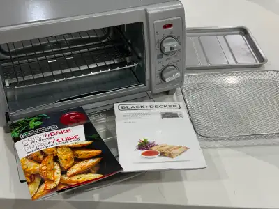 BLACK+DECKER Air Fry Toaster Oven (TO1785SGC) – Like New!, View more