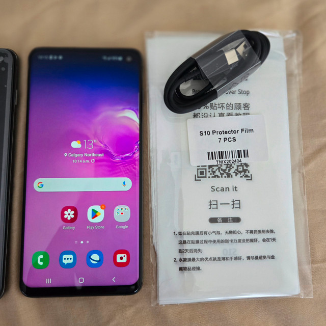 Samsung Galaxy S10 128Gb - Unlocked (Pristine Condition) in Cell Phones in Calgary