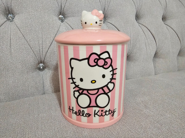 NEW Hello Kitty Cookie Jar in Kitchen & Dining Wares in Markham / York Region