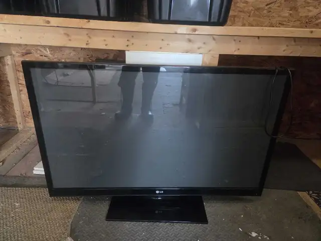 LG TV 50 inch in TVs in Gatineau - Image 2