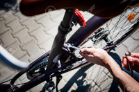 Ajustement et réparation de vélo