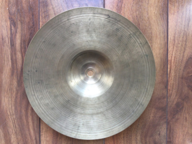 Vintage Zilco/ Zildjian 10” Splash Cymbal in Drums & Percussion in Saskatoon - Image 2