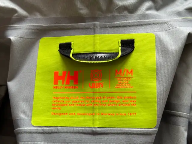 Men’s Helly Hansen Sogn 2.0 Ski Shell Jacket. Size Medium in Ski in Calgary - Image 5