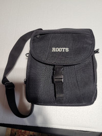 Roots Black Camera Bag