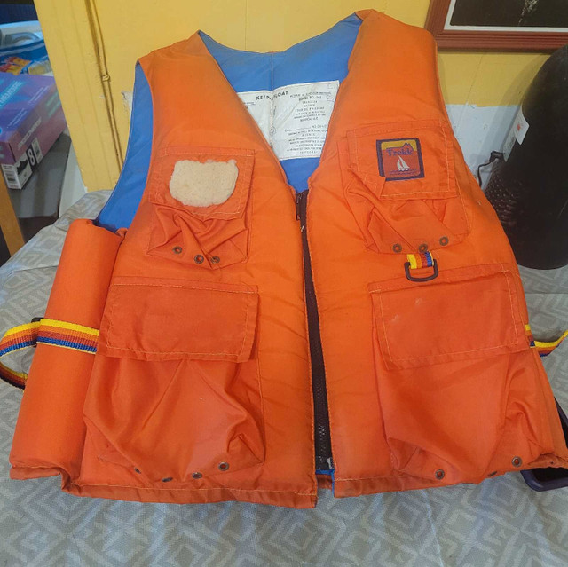 veste de flotaison dans Sports nautiques  à Laval/Rive Nord