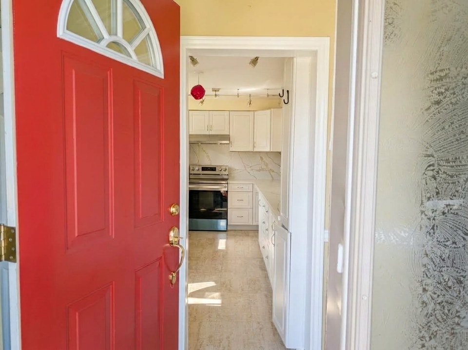 3 Bedroom house for rent in Scarborough 2