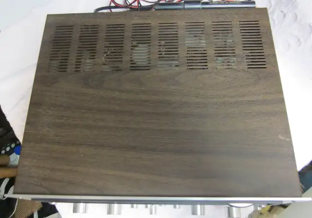 Vintage Marantz 2010 Stereo receiver in Arts & Collectibles in Guelph - Image 8