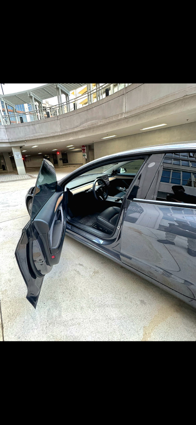2022 TESLA MODEL 3 only 56k KMS driven - CLEAN TITLE NO ACCIDENT in Cars & Trucks in City of Toronto - Image 2