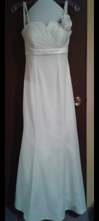 Wedding Dress / Bridal Gown