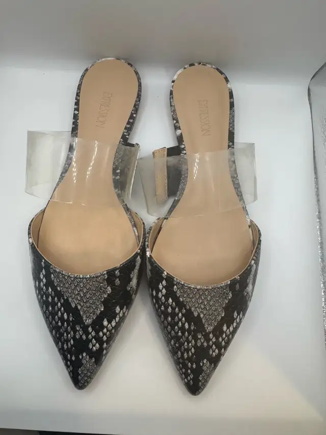 Expression Snakeskin Mules - Size 7 in Women's - Shoes in City of Toronto - Image 3