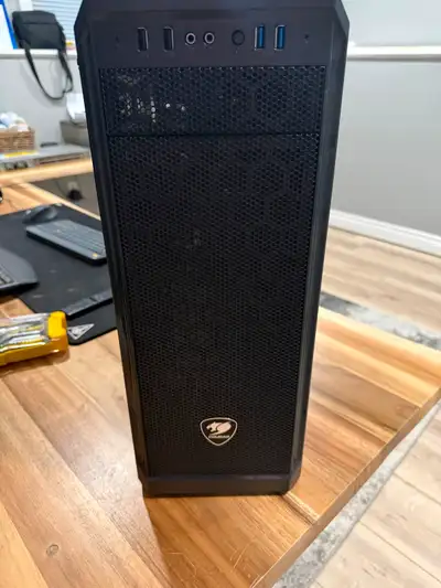 Almost brand new condition tower gaming PC. Preinstalled with windows11, latest GPU drivers and moth...