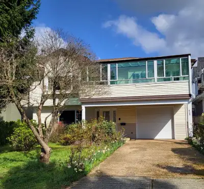 2 bedroom, 1525 sqft. upper floor house, North Vancouver